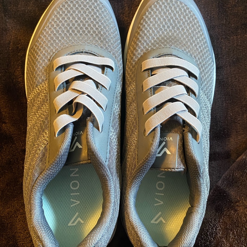 Vionic Gray Sneakers with Breathable Mesh and Padded Ankle